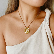 Load image into Gallery viewer, Kit Necklace